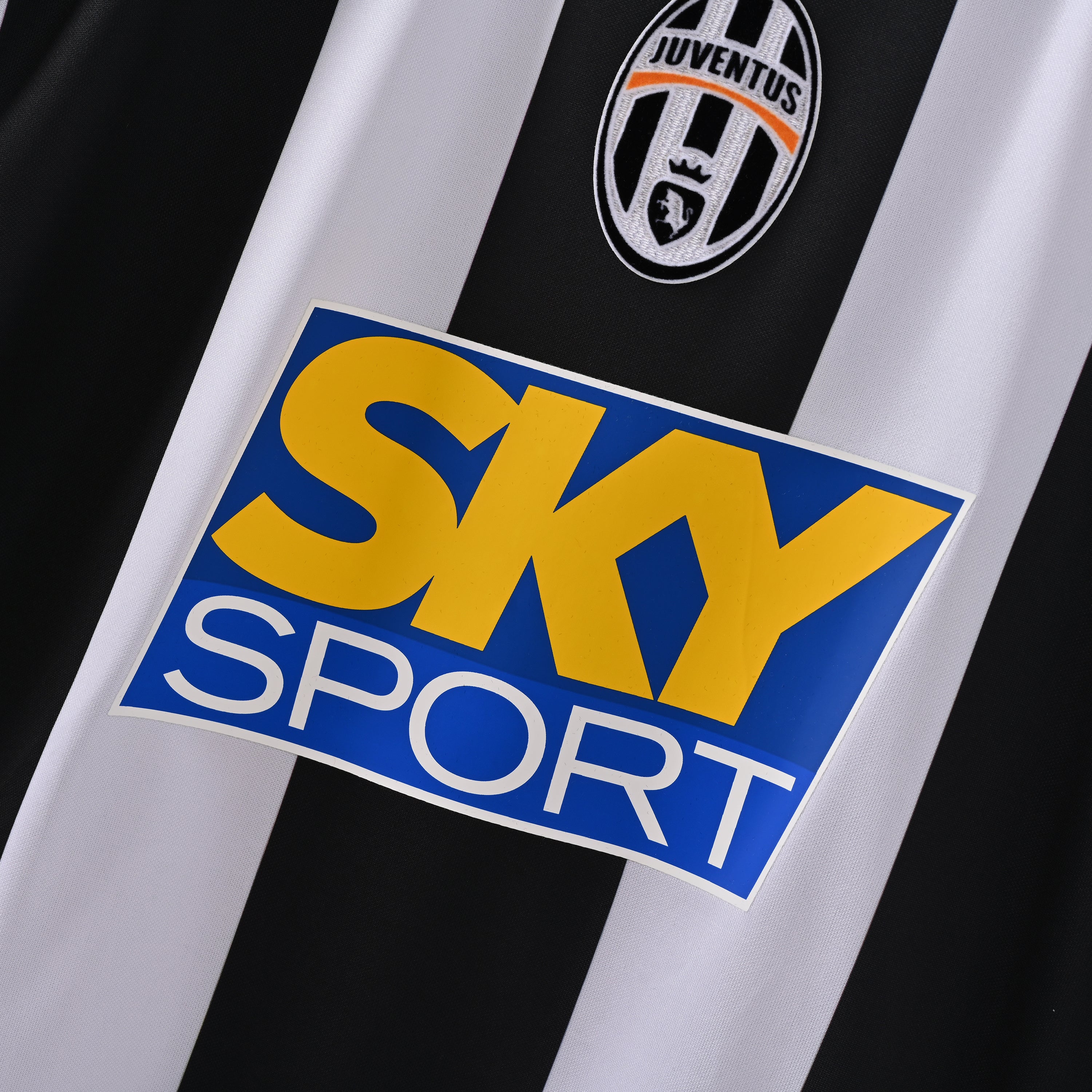 Juventus 04-05 Retro Home