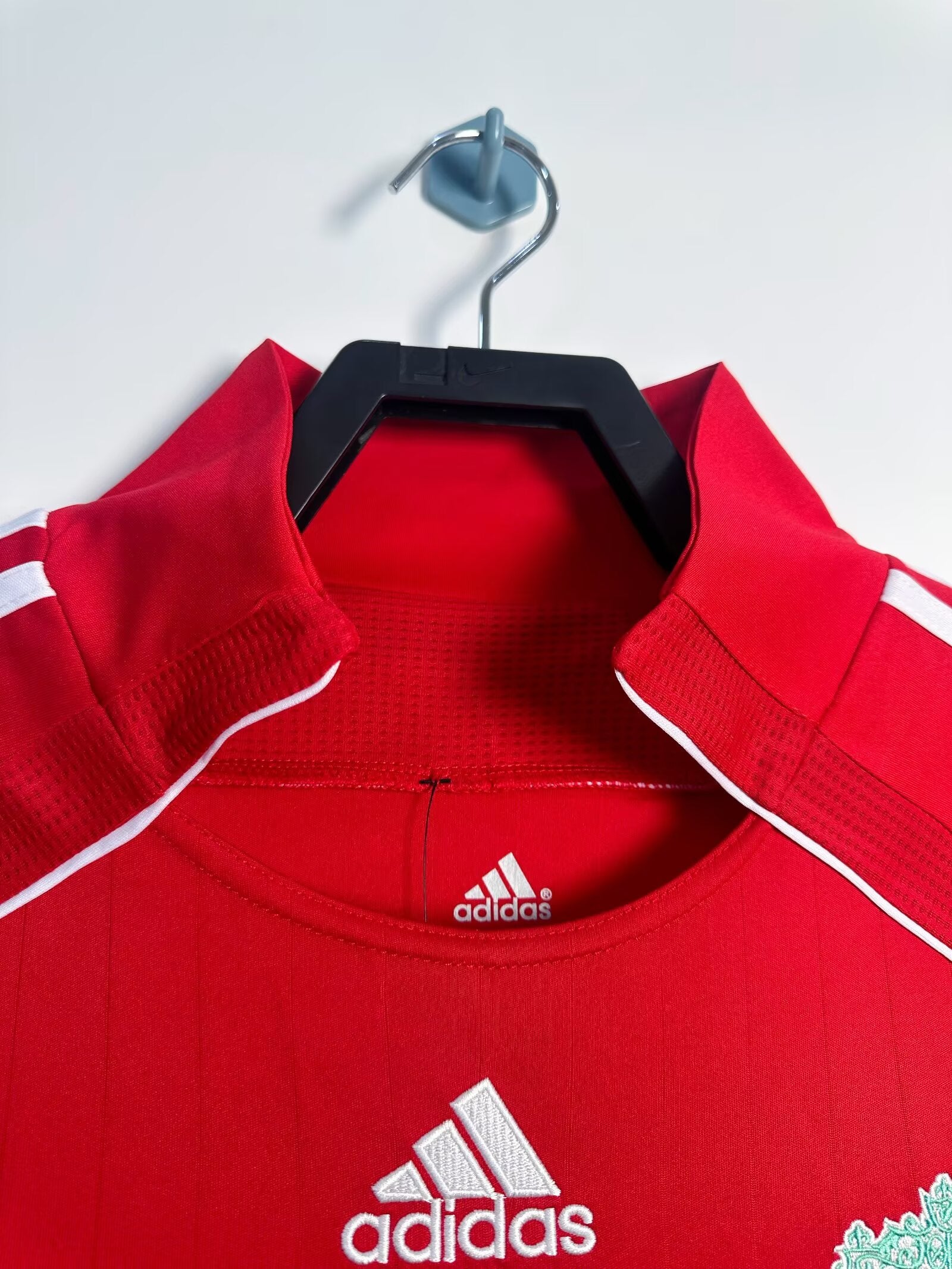 Liverpool 06-07 Retro Home