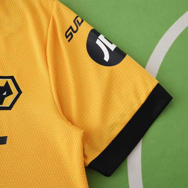 25/26 Wolves Home Fan Version